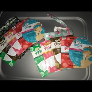 Yes face mask set with Bonus cosmetics bag